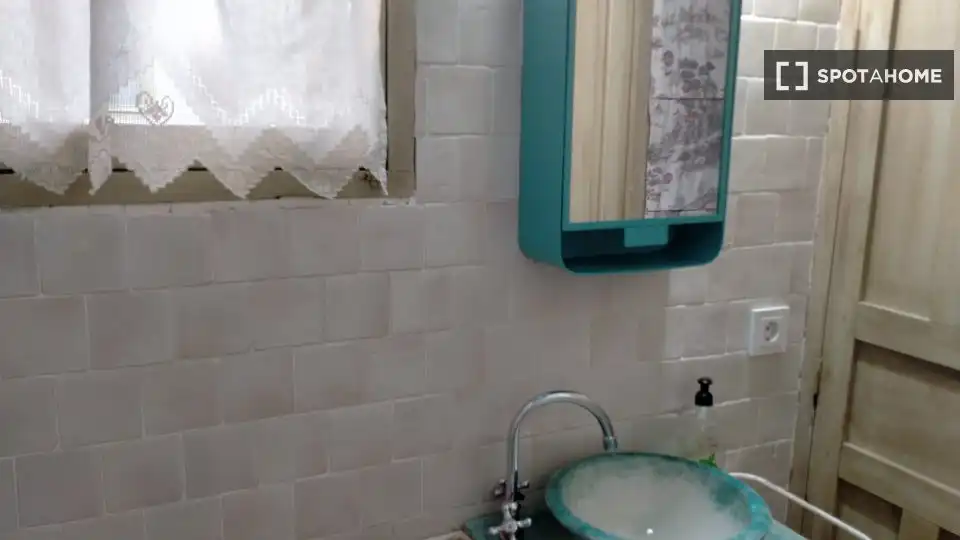 Baño de Piso para compartir en Córdoba con Aire acondicionado, Calefacción y Terraza
