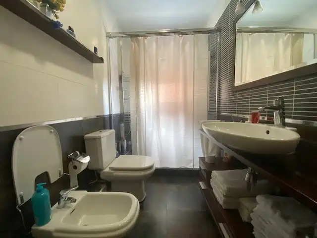 Baño de Casa adosada en venta en Montcada i Reixac con Calefacción, Jardín privado y Terraza