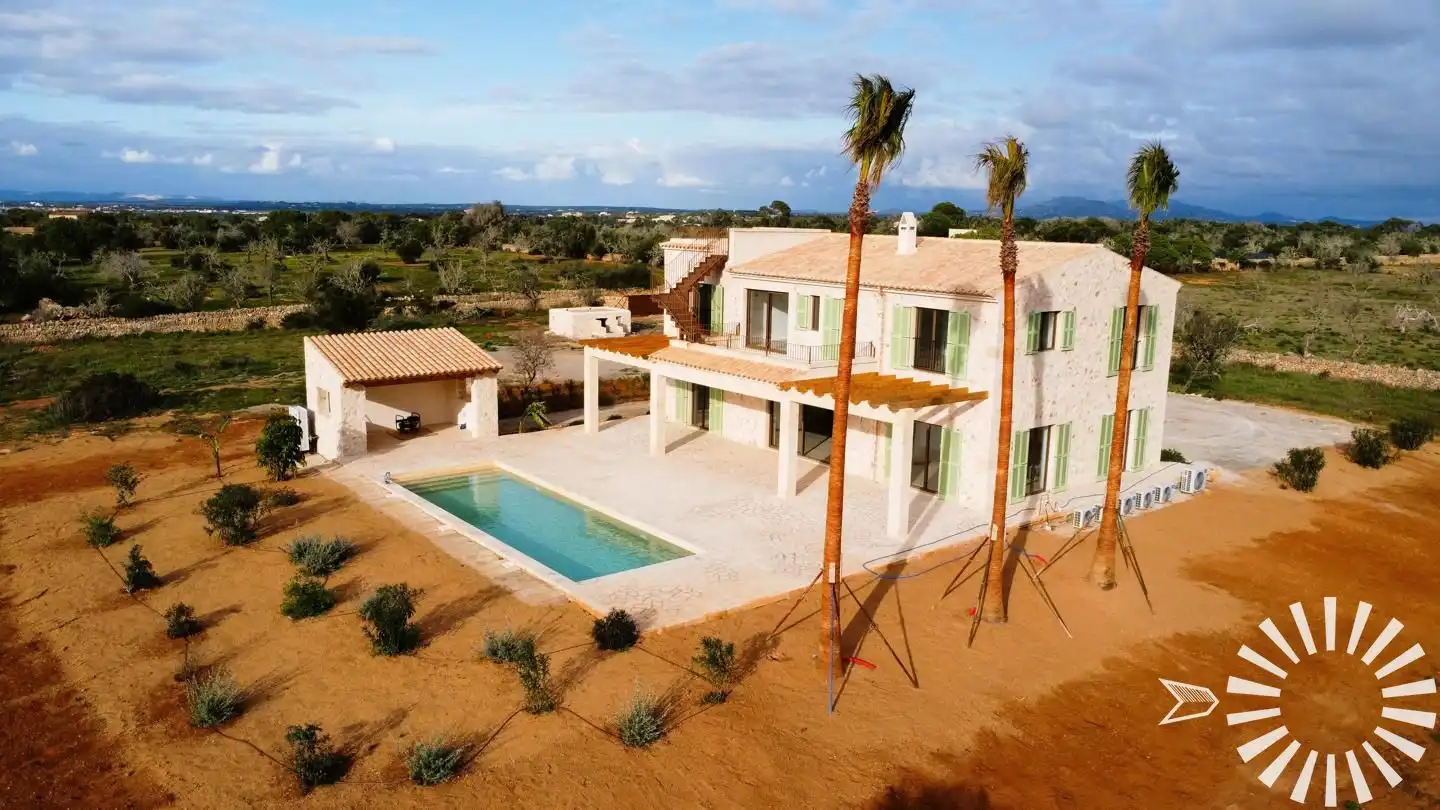 Vista exterior de Finca rústica en venda en Santanyí amb Aire condicionat, Calefacció i Jardí privat