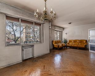 Sala d'estar de Pis en venda en  Madrid Capital amb Aire condicionat, Calefacció i Terrassa