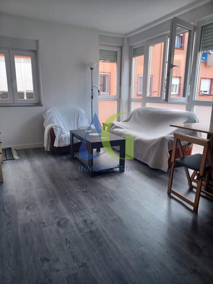 Sala de estar de Piso en venta en San Andrés del Rabanedo con Calefacción, Parquet y Trastero