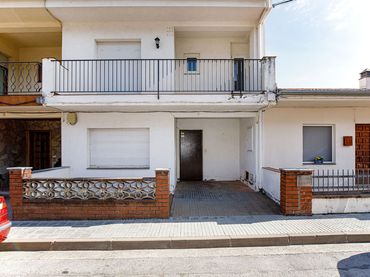 Detached house for sale in C/ Riu Brugent