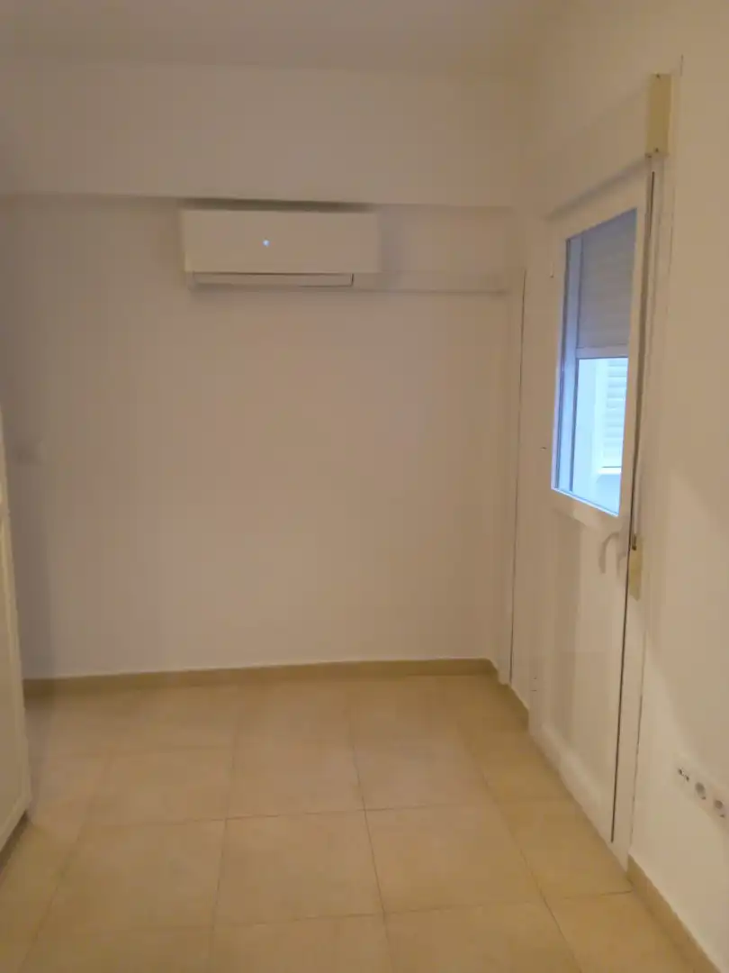 Schlafzimmer von Wohnung zur Miete in Sevilla mit Klimaanlage, Heizung und Waschmaschine