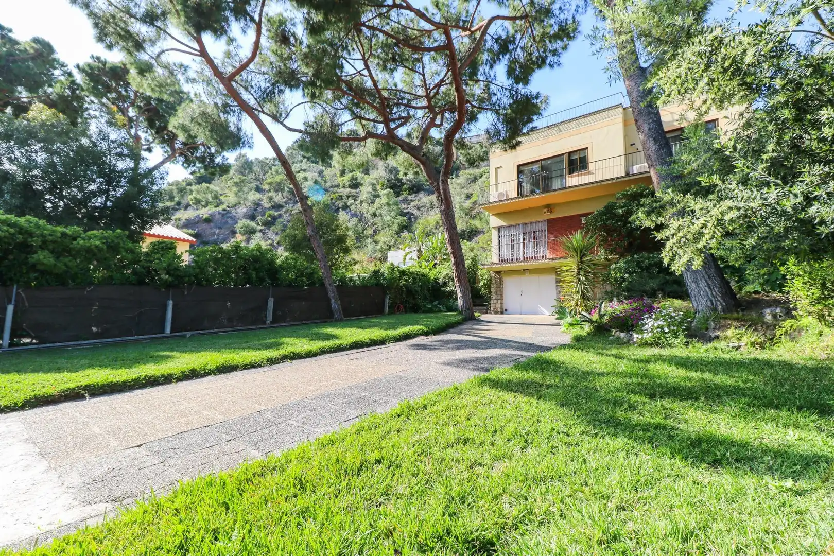 Exterior view of Houses for sale in Castelldefels  with Air Conditioner, Heating and Parquet flooring