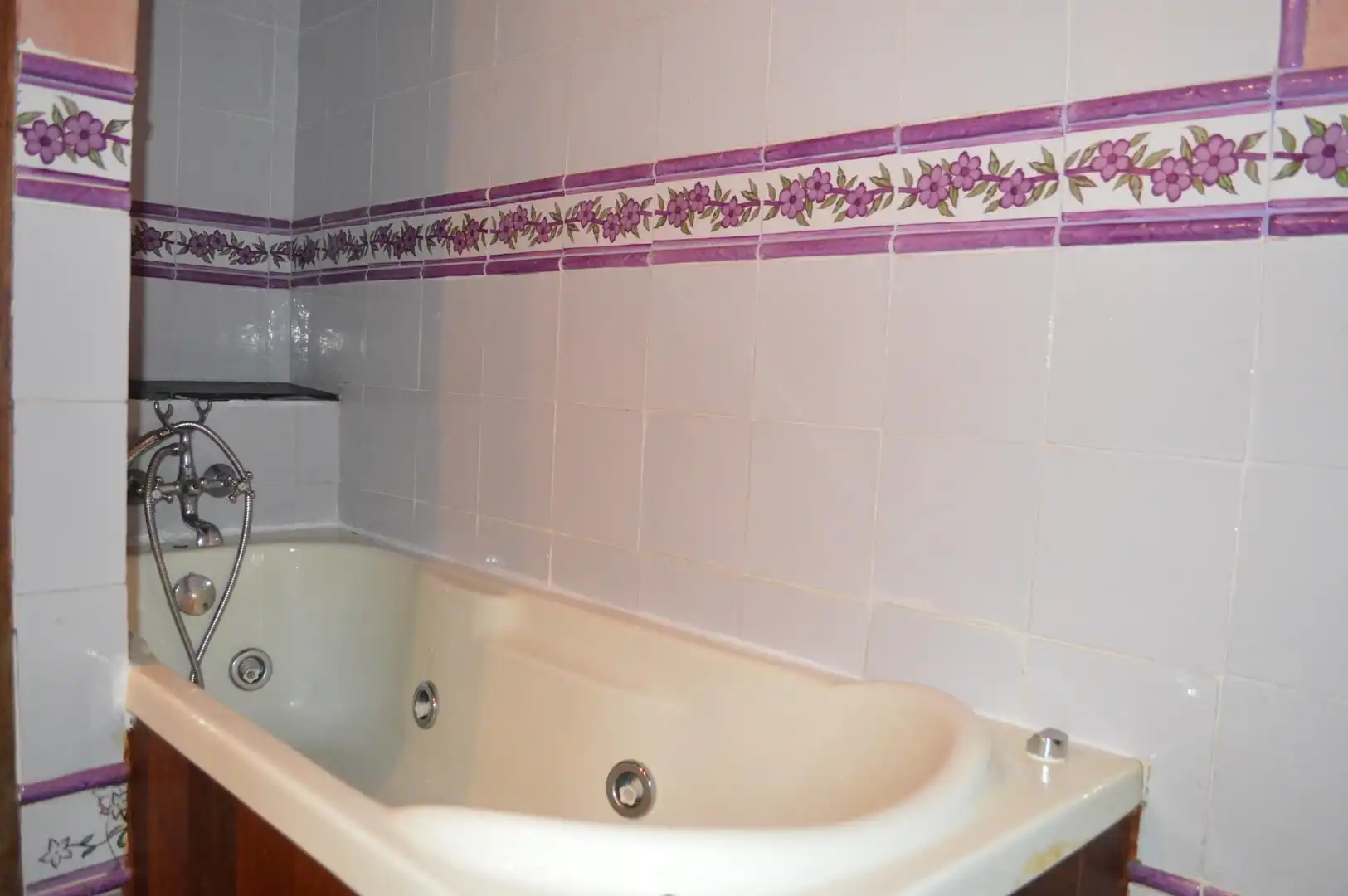 Bathroom of Flat for sale in Sorvilán  with Heating, Parquet flooring and Furnished