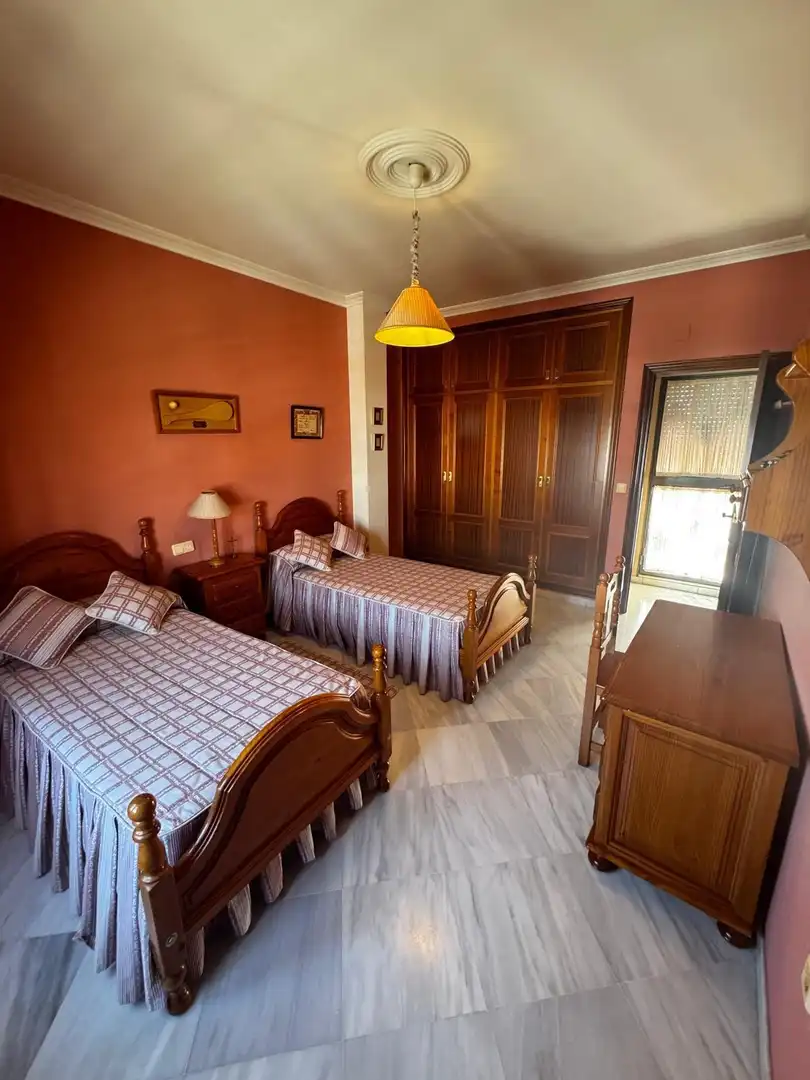 Dormitori de Casa o xalet en venda en Morón de la Frontera