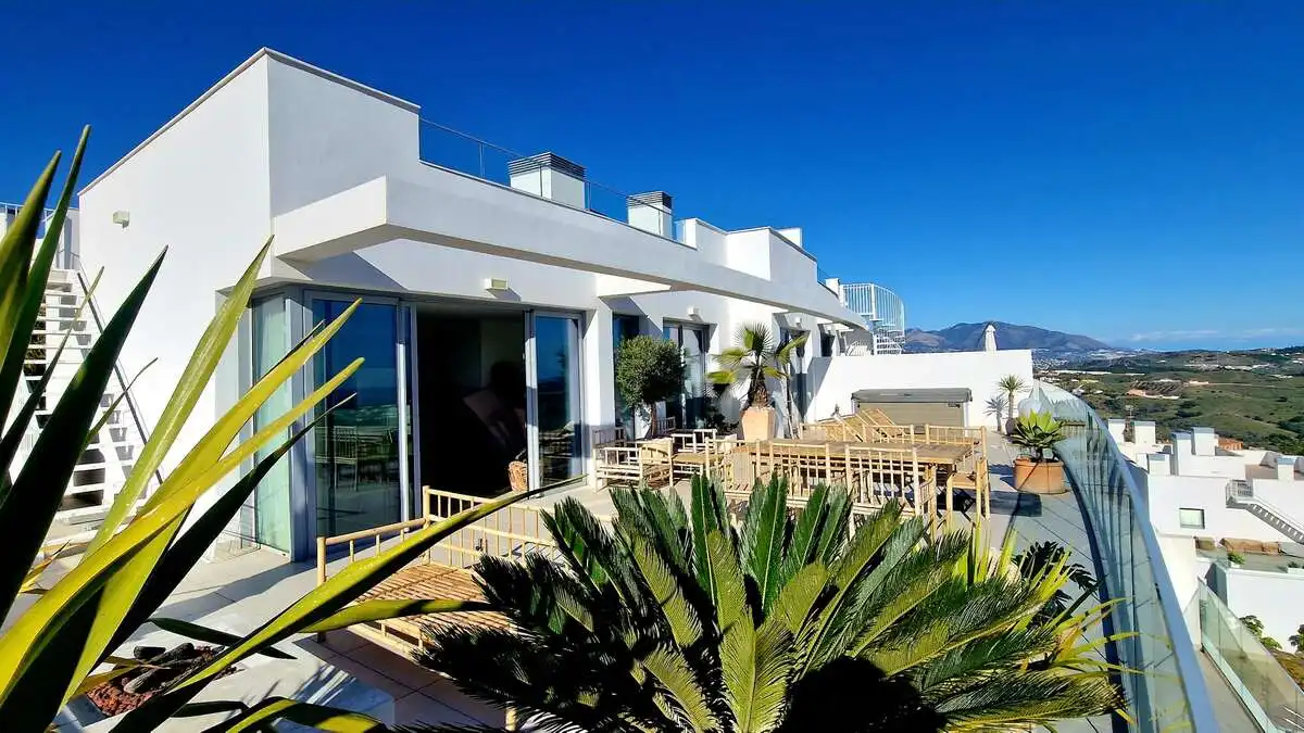 Terraza de Ático en venta en Mijas con Aire acondicionado, Piscina y Amueblado