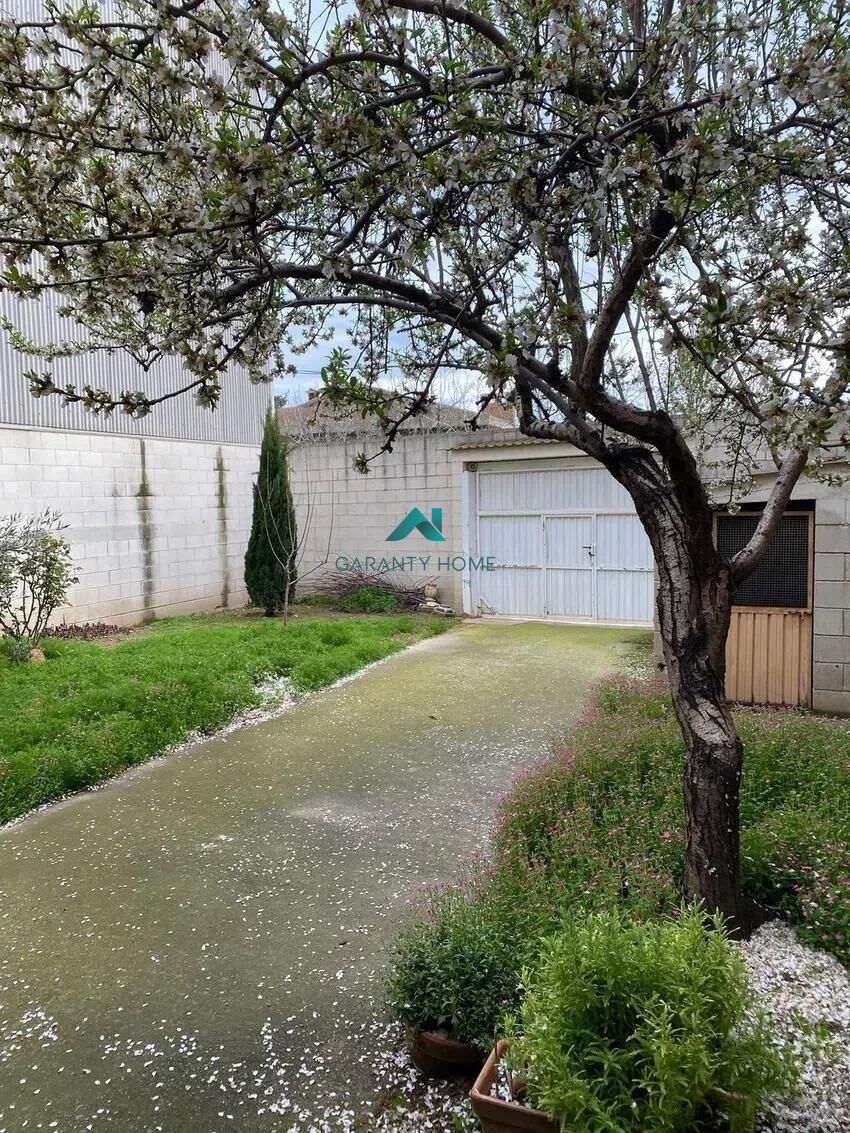 Parking de Casa o chalet en venta en Bellcaire d'Urgell con Jardín privado, Amueblado y Balcón