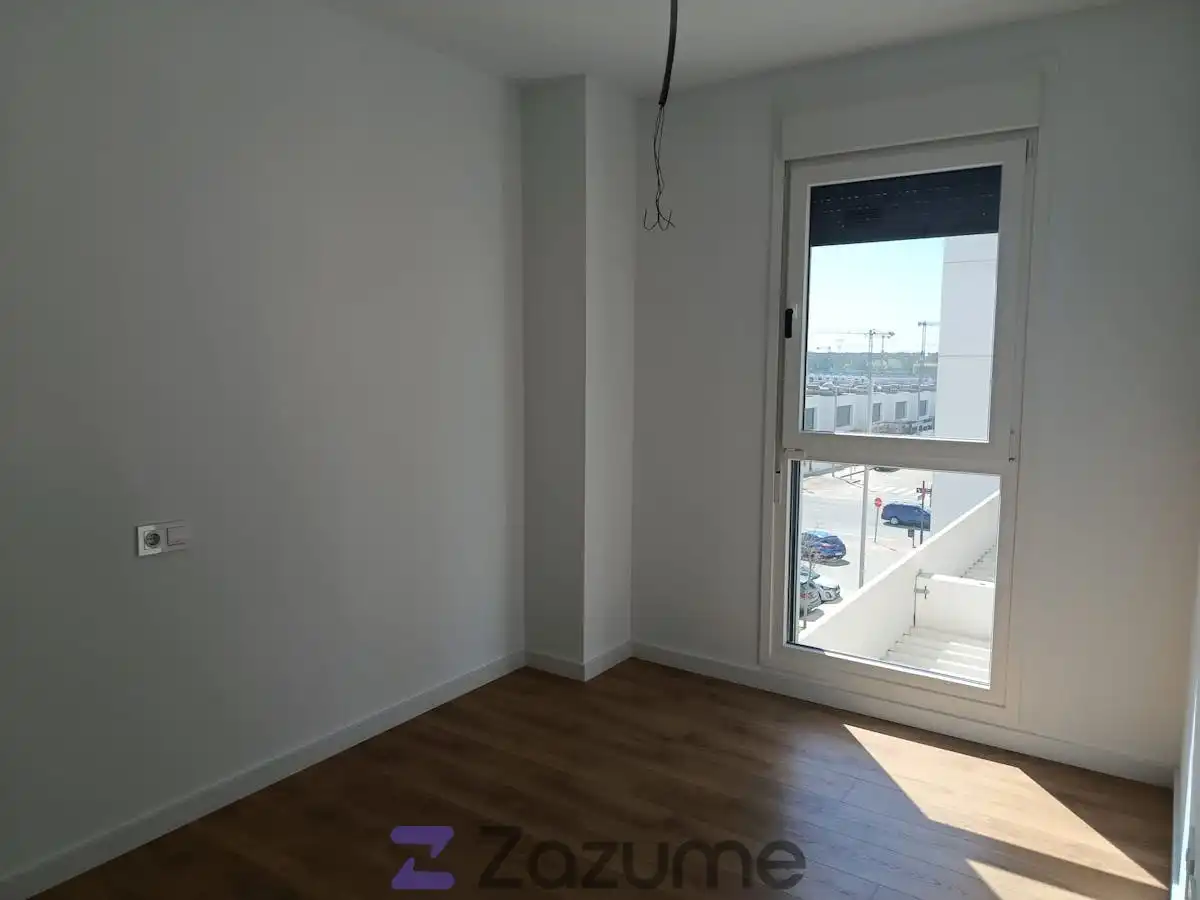 Schlafzimmer von Wohnung zur Miete in Dos Hermanas mit Klimaanlage, Heizung und Privatgarten