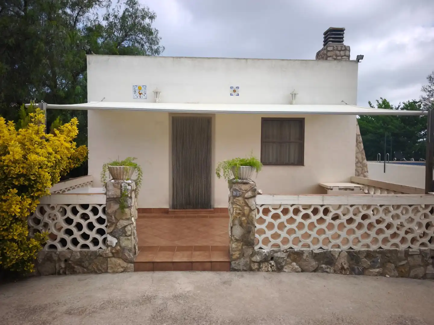 Vista exterior de Finca rústica en venda en Masdenverge amb Jardí privat, Traster i Moblat