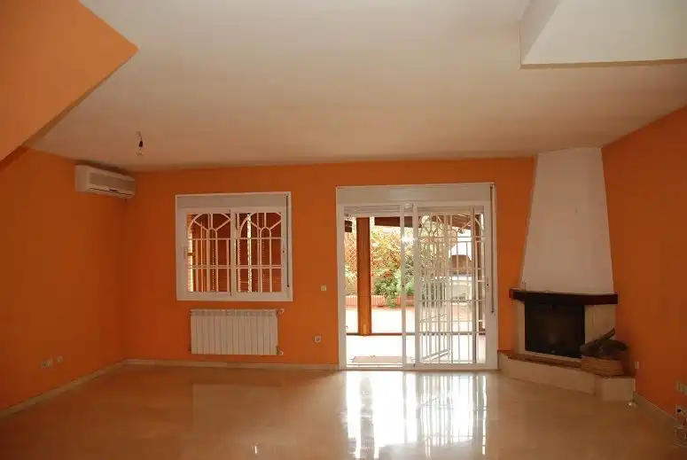 Detached homes for sale in Loranca
