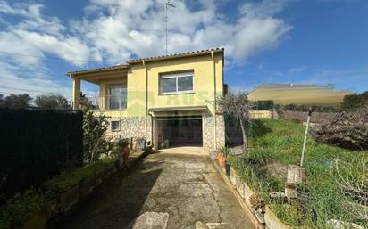 Vista exterior de Casa o xalet en venda en Cruïlles, Monells I Sant Sadurní de L'Heura amb Jardí privat i Terrassa