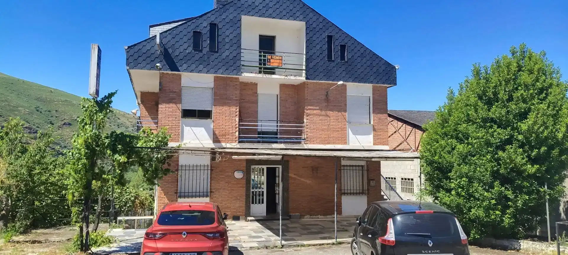 Vista exterior de Casa o chalet en venta en Puente de Domingo Flórez con Jardín privado, Trastero y Balcón
