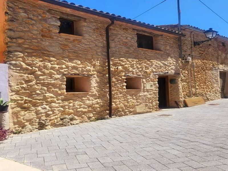 Casa adosada en venda a La Vall d'Alcalà