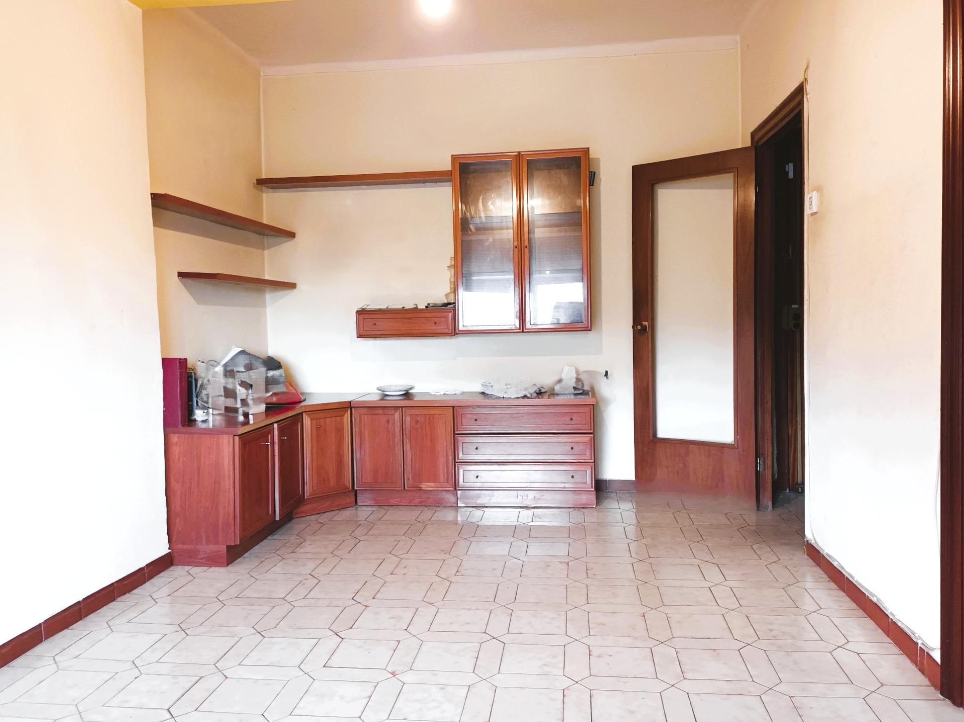 Kitchen of Flat for sale in Sabadell