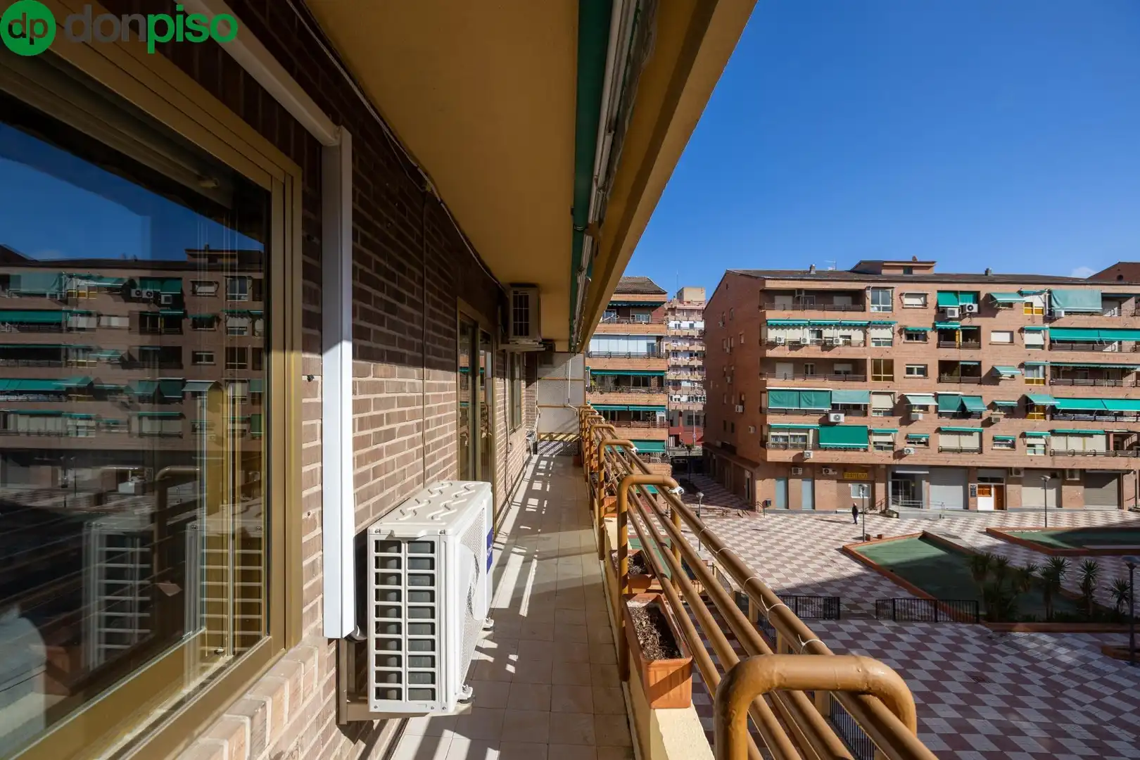 Exterior view of Flat for sale in Granada  with Air Conditioner, Heating and Terrace