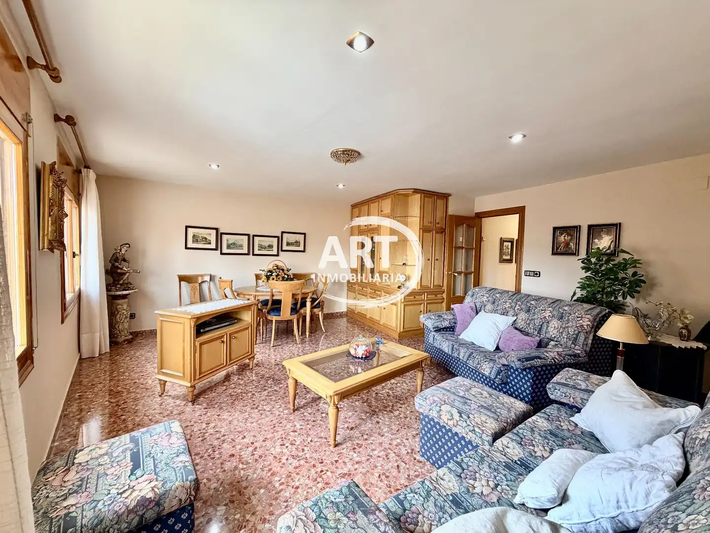 Sala d'estar de Casa o xalet en venda en Cedrillas amb Calefacció, Terrassa i Traster