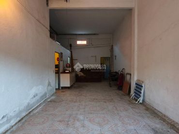 Local comercial en venda a Puente de Vallecas