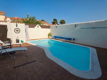 Swimming pool of House or chalet for sale in Esquivias  with Heating, Private garden and Parquet flooring