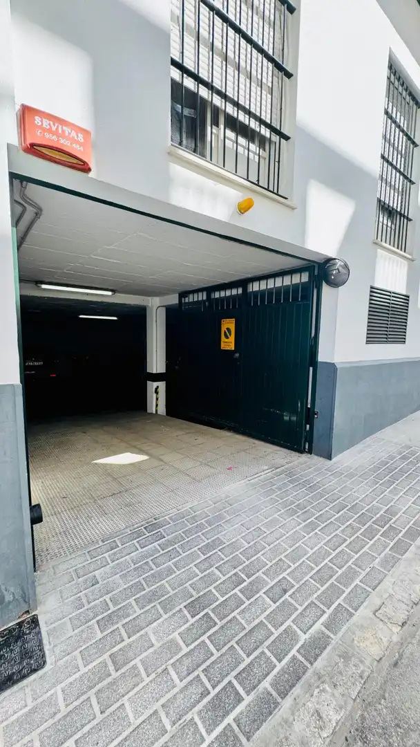 Aparcament de Àtic en venda en Sanlúcar de Barrameda amb Aire condicionat, Terrassa i Alarma