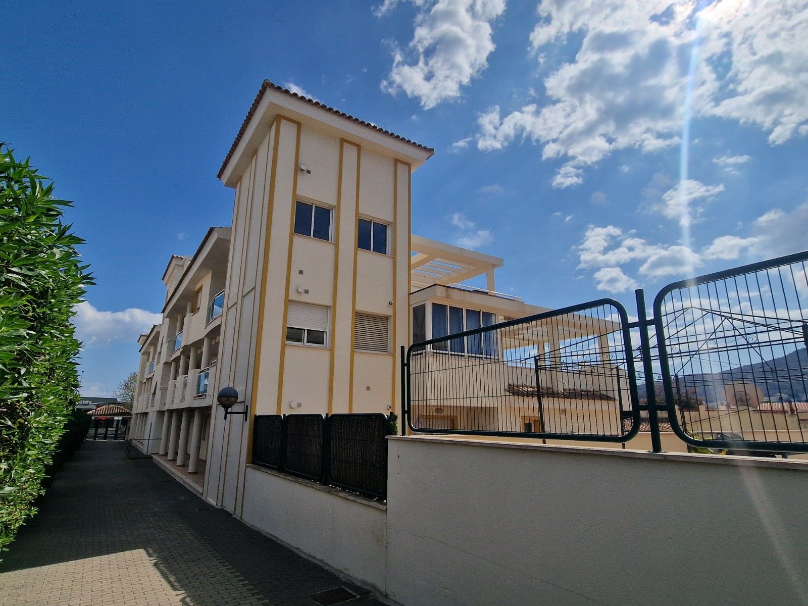 Exterior view of Planta baja for sale in L'Alfàs del Pi  with Air Conditioner, Heating and Private garden