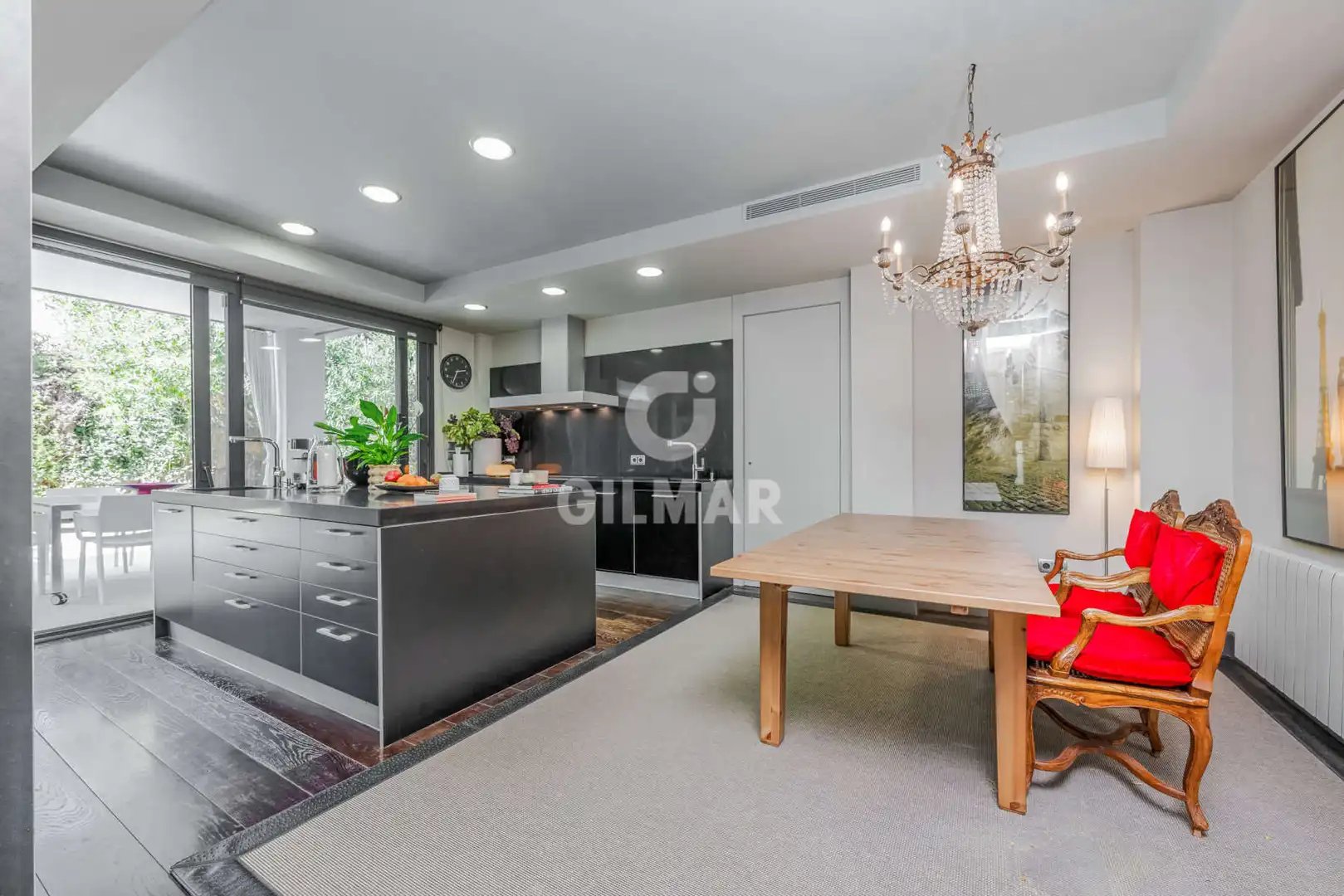 Cocina de Casa o chalet en venta en Bormujos con Calefacción, Jardín privado y Piscina