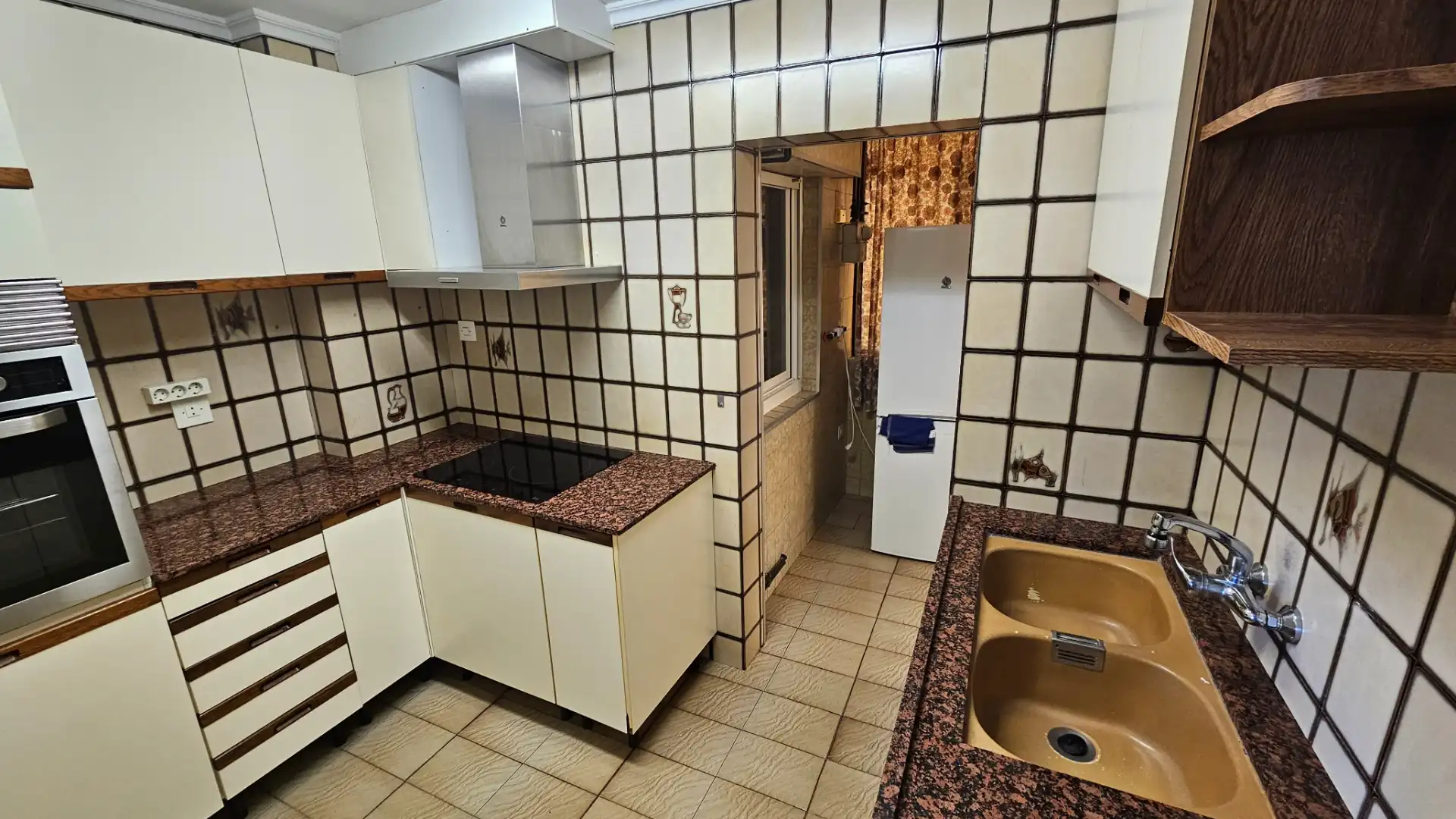 Küche von Wohnung zum Verkauf in Sabadell mit Klimaanlage, Heizung und Balkon