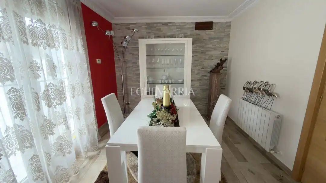 Comedor de Casa o chalet en venta en Castro-Urdiales con Calefacción, Jardín privado y Terraza