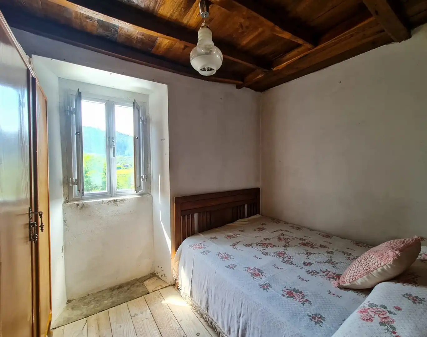 Dormitori de Casa o xalet en venda en Ourol