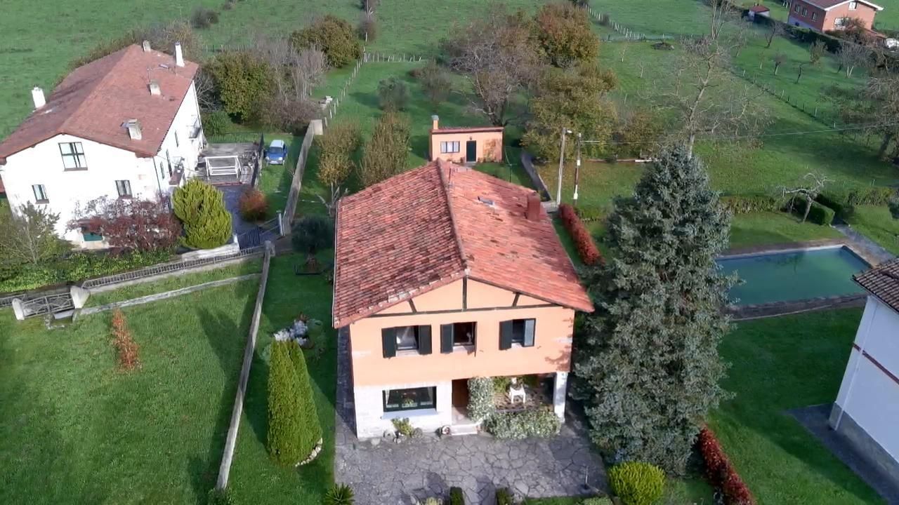 Exterior view of House or chalet for sale in Valle de Mena  with Heating, Private garden and Terrace