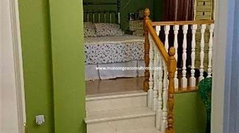 Disponemos de gran casa junto a la Avenida del Parque de Lucena, que tiene 120 metros de sótano, con barra de bar y chimenea, mien, imatge 5