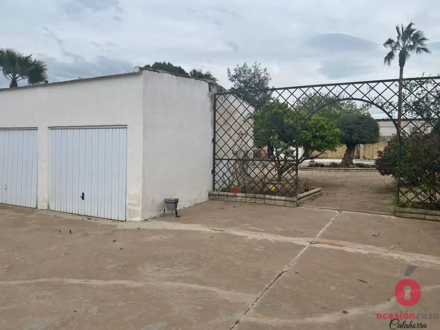 Exterior view of Country homes for sale in La Carlota  with Air Conditioner, Heating and Storage room