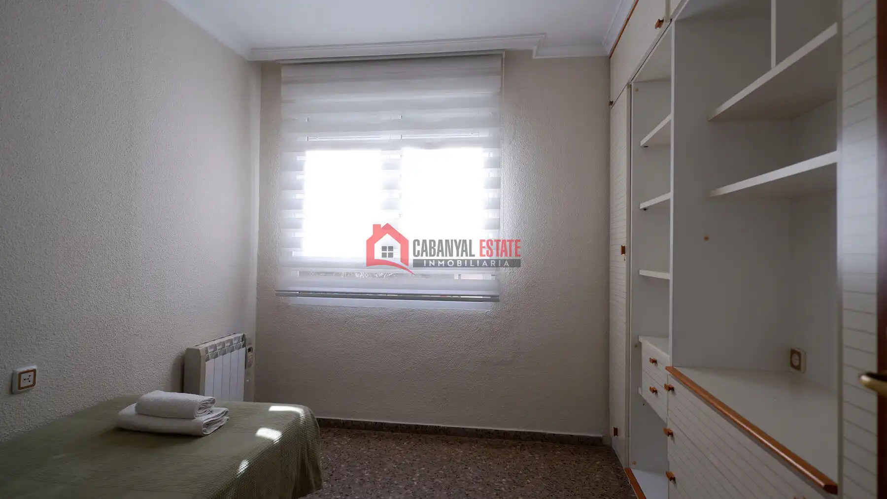 Schlafzimmer von Wohnungen zur Miete in Valencia mit Klimaanlage, Heizung und Möbliert