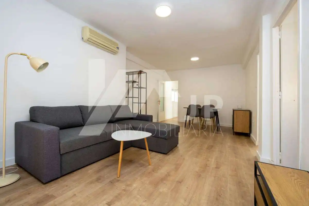 Sala de estar de Piso de alquiler en Granada con Aire acondicionado, Amueblado y Lavadora