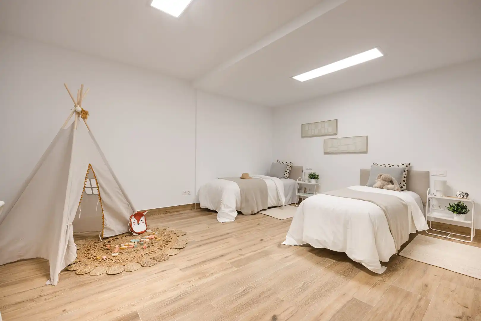 Bedroom of Detached homes for sale in Madrid  with Air Conditioner, Furnished and Alarm