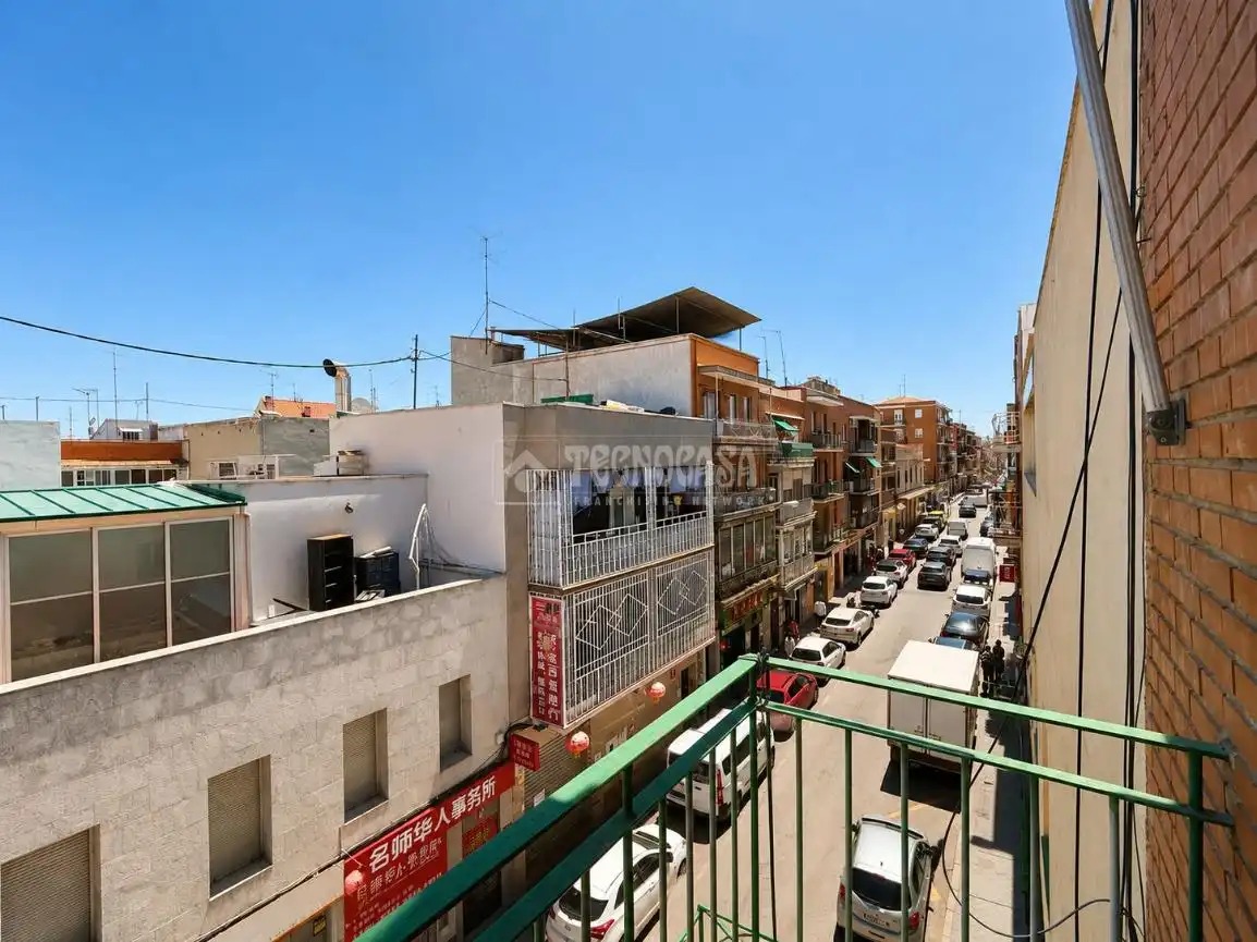 Vista exterior de Piso en venta en Madrid