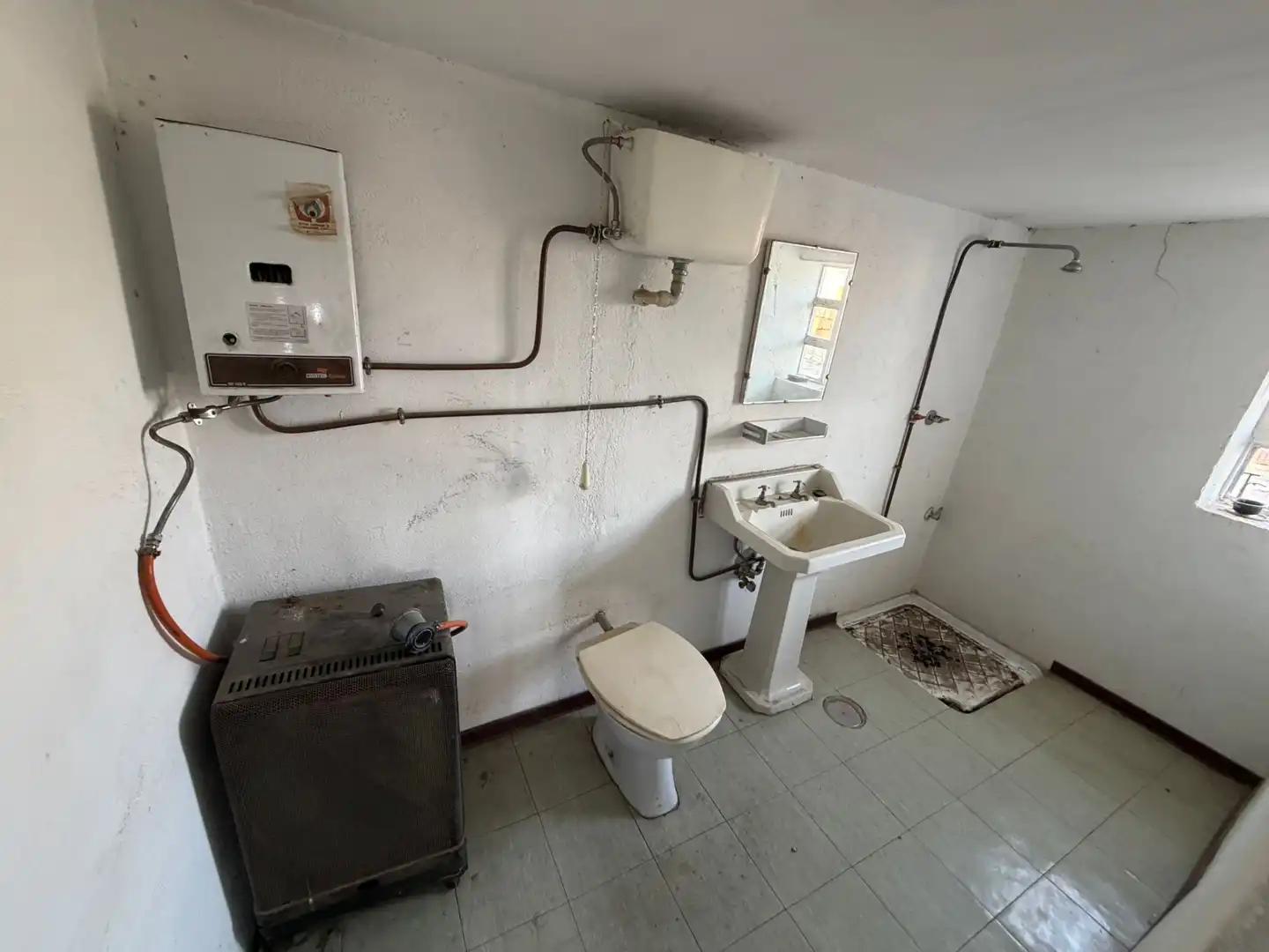 Baño de Nave industrial en venta en Ávila