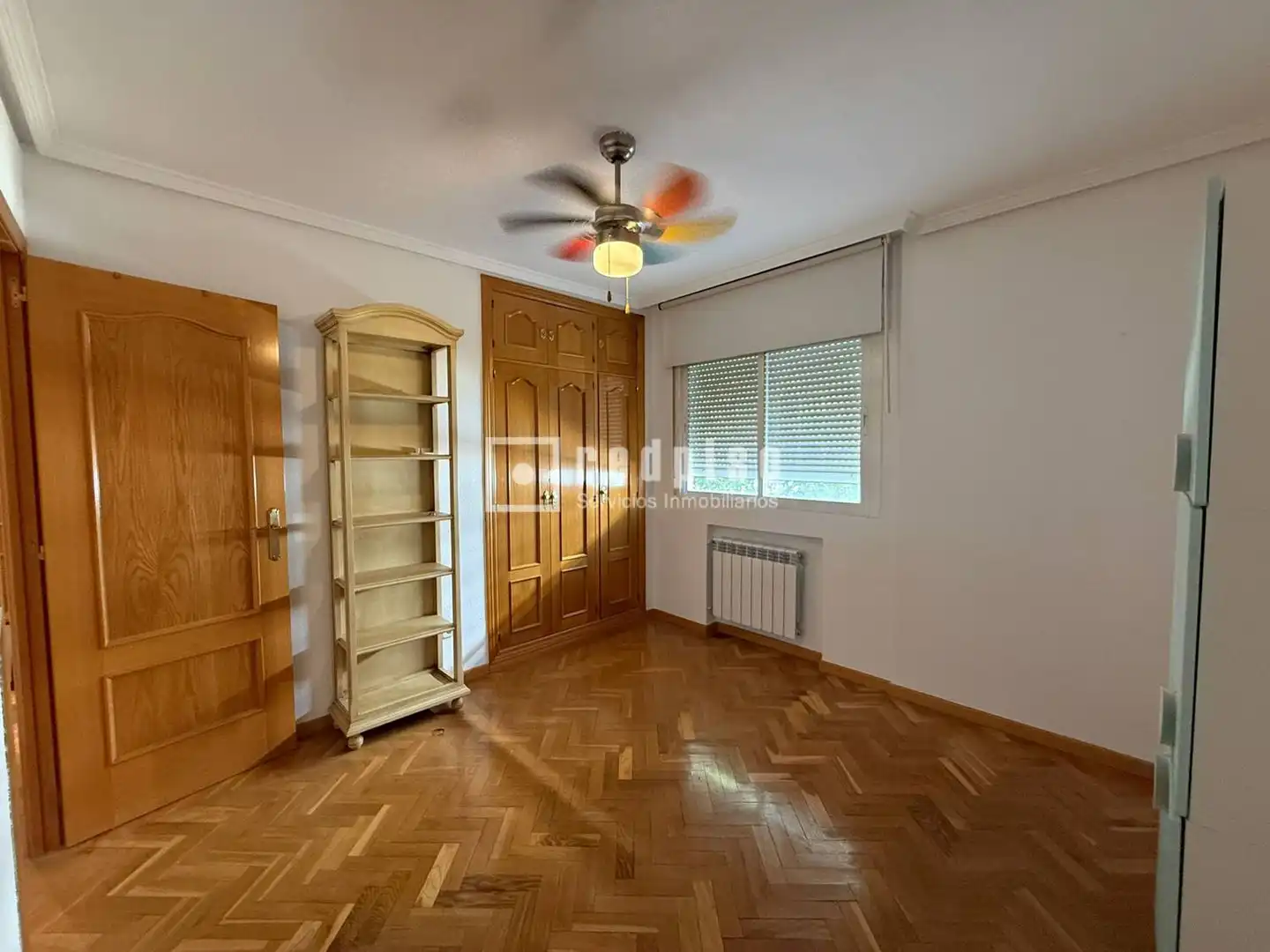 Dormitori de Pis de lloguer en Madrid amb Aire condicionat, Calefacció i Parquet