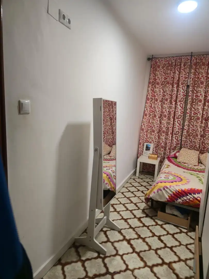 Bedroom of Flat for sale in Granada  with Terrace, Furnished and Balcony