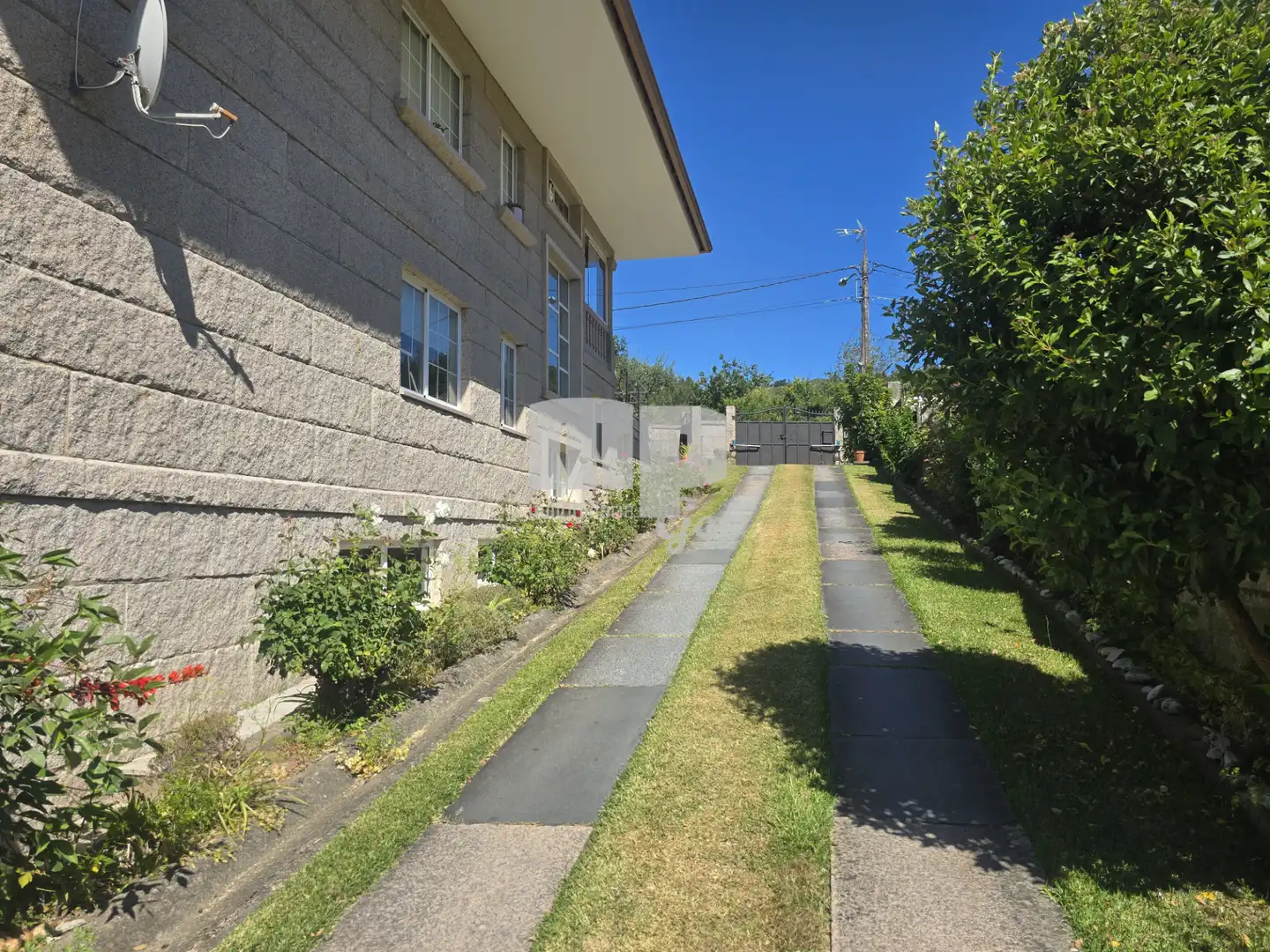 Vista exterior de Casa o chalet en venta en Vigo  con Calefacción, Jardín privado y Terraza