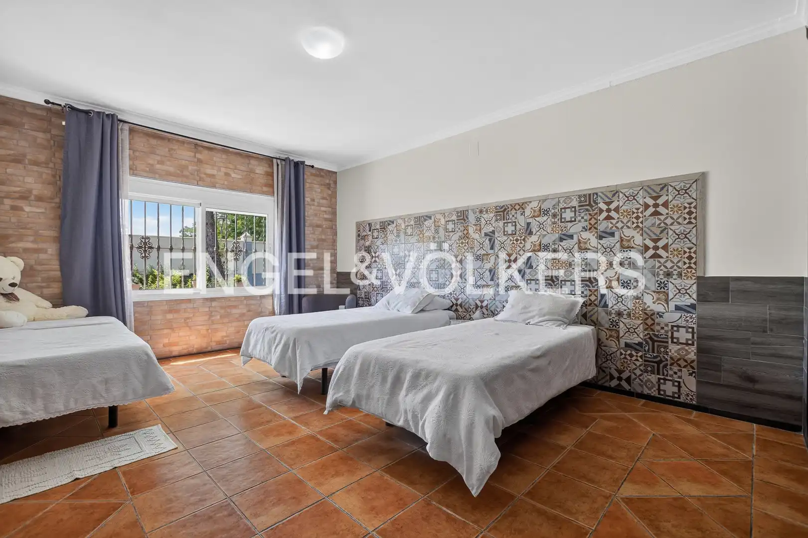 Habitación de Casa o chalet en venta en Carmona con Aire acondicionado, Calefacción y Jardín privado