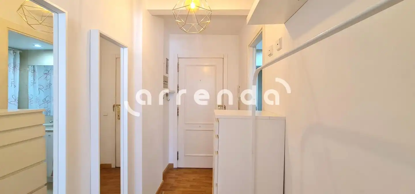 Study for rent in Madrid  with Air Conditioner and Furnished