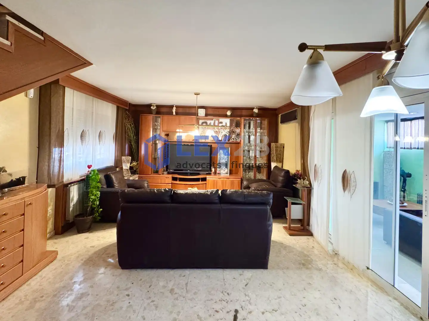 Sala de estar de Casa adosada en venta en Badalona con Aire acondicionado, Calefacción y Jardín privado