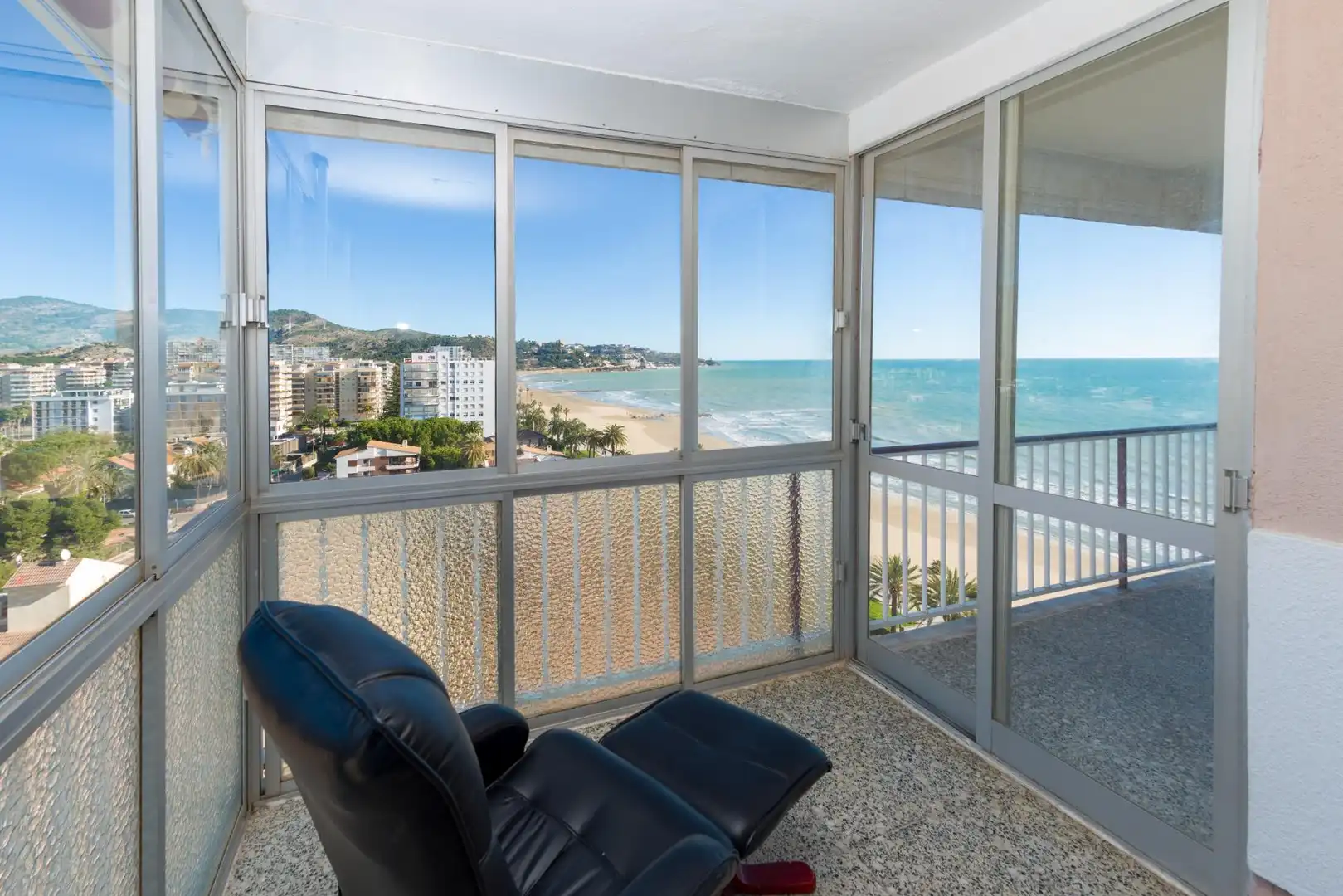 Dormitori de Apartament en venda en Benicasim / Benicàssim amb Jardí privat, Terrassa i Traster