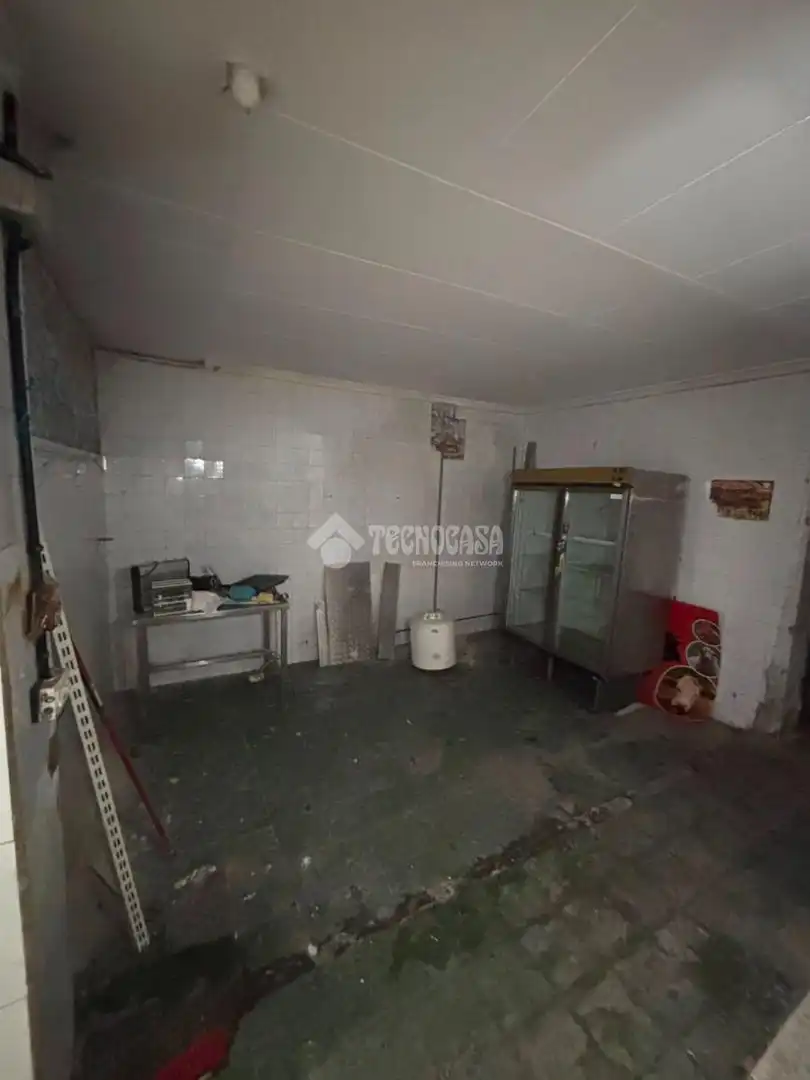 Cocina de Local en venta en Barcelona