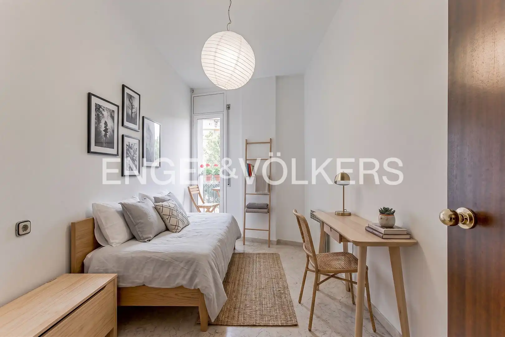 Schlafzimmer von Wohnung zum Verkauf in Barcelona mit Klimaanlage, Heizung und Terrasse