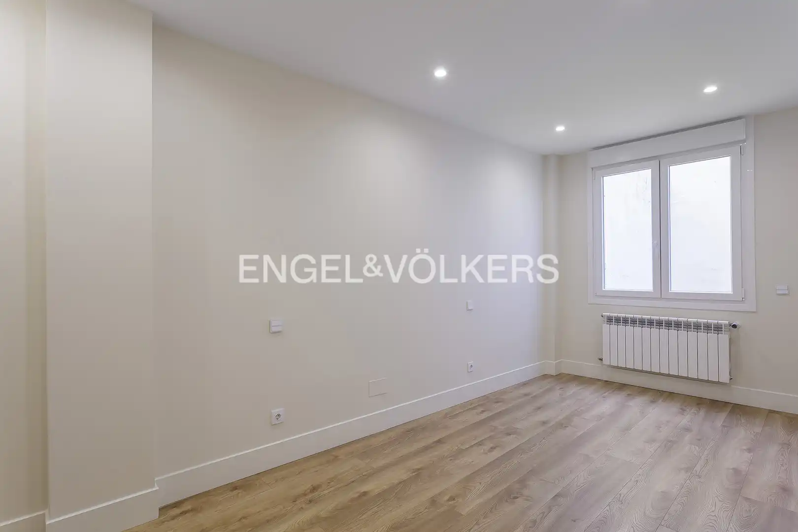 Habitación de Piso de alquiler en Bilbao  con Aire acondicionado, Calefacción y Balcón