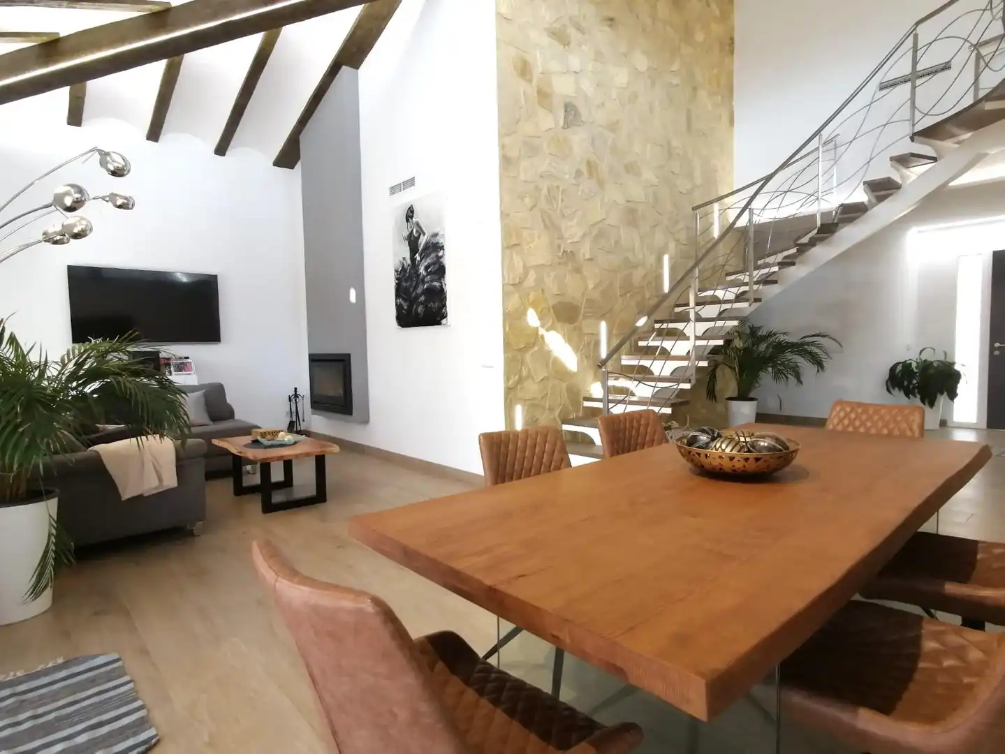 Sala de estar de Casa o chalet en venta en El Palomar con Aire acondicionado, Calefacción y Jardín privado
