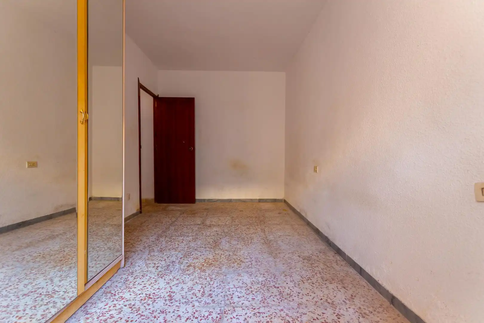 Schlafzimmer von Erdgeschoss zum Verkauf in Águilas mit Privatgarten, Terrasse und Möbliert