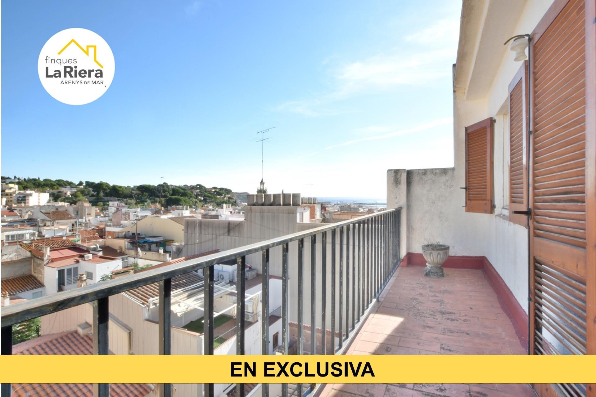 Vista exterior de Pis en venda en Arenys de Mar amb Balcó i Alarma